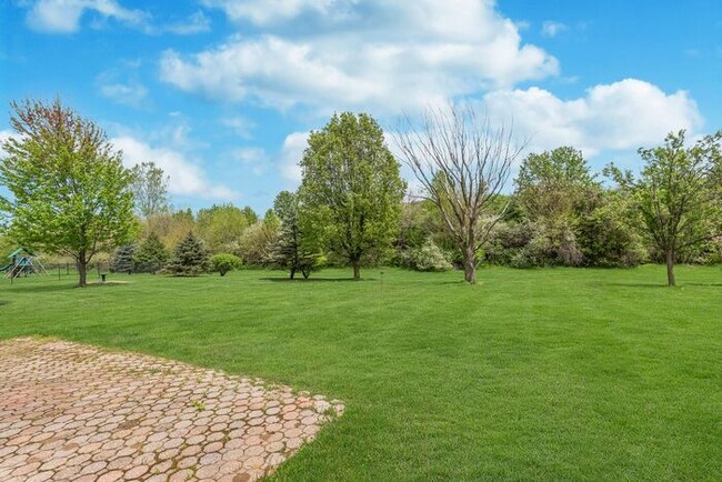 Building Photo - 4 Bedroom with a 3 Car Garage in Zionsvill...
