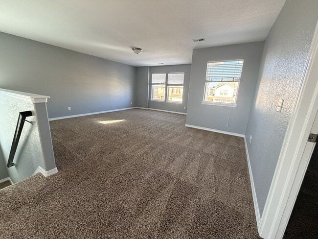 Building Photo - 9545 Sand Myrtle Dr