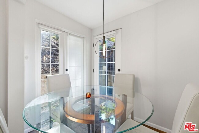 Building Photo - 9820 Yoakum Dr