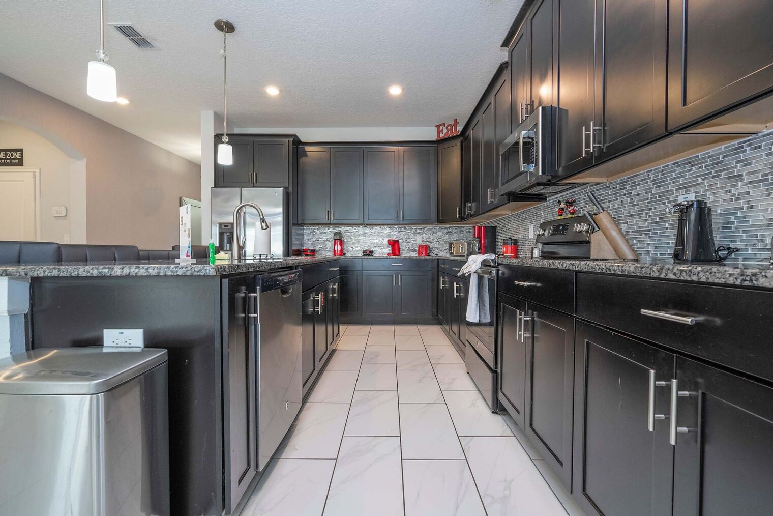 Building Photo - 4827 Kings Castle Cir