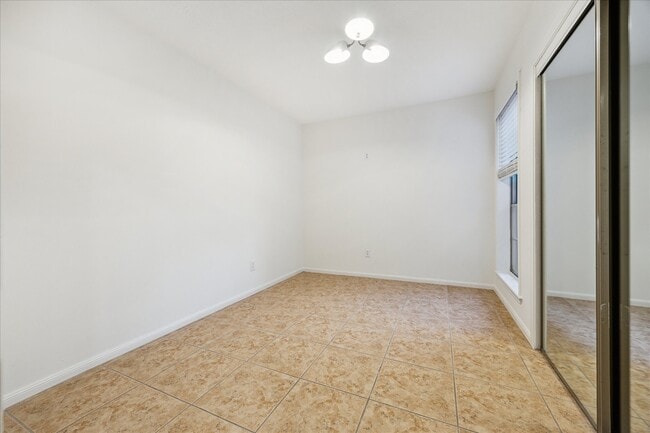 Building Photo - 6721 Belmont St