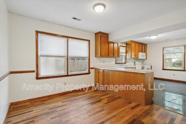 Building Photo - 59 Garrow Rd