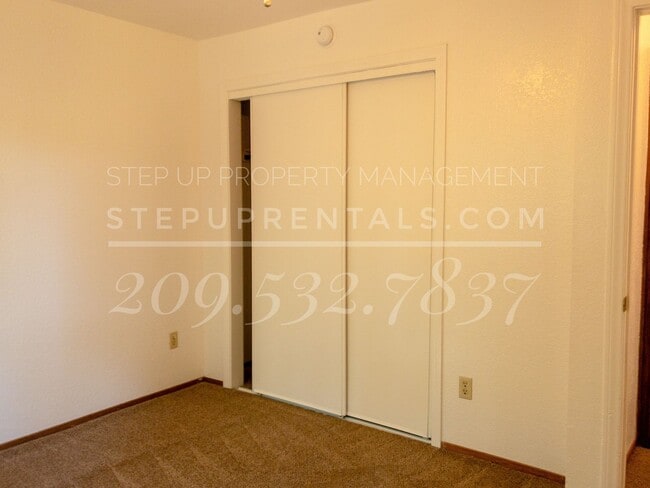 Building Photo - 10469 10th St