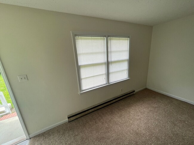 Building Photo - Single-Family Home: Near Shopping, Movie T...