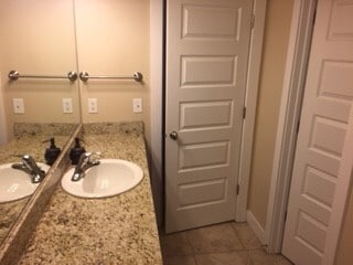 Building Photo - Luxury 3 Bedroom Townhome in Sandy!