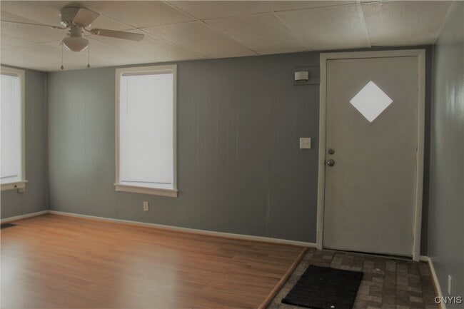 Building Photo - 8337 S Main St