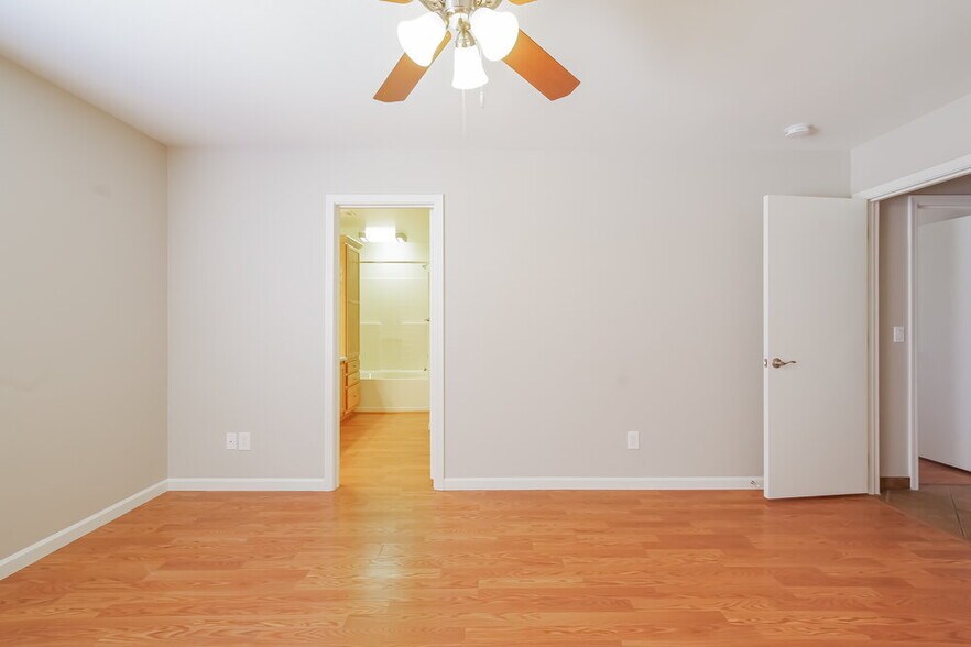 Building Photo - 22381 N 107th Dr