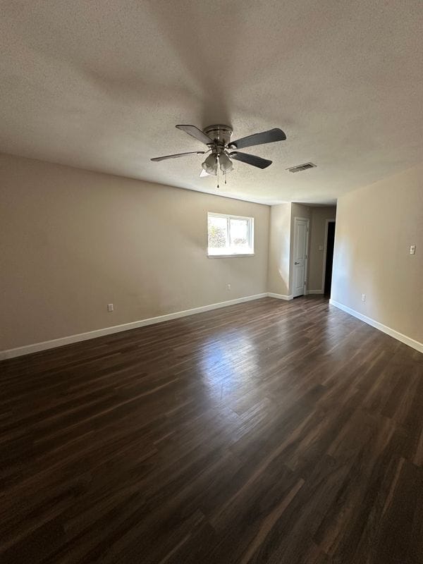 Building Photo - 6838 Apona St