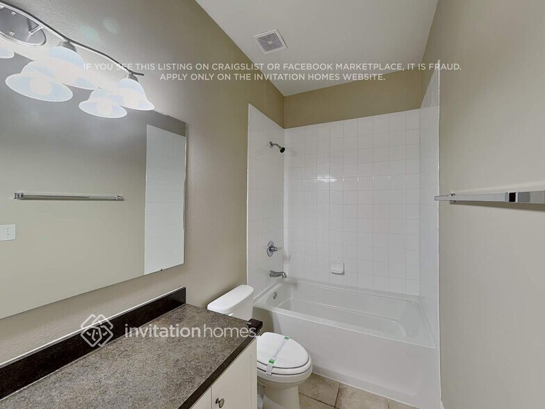 Building Photo - 11140 Running Pine Dr