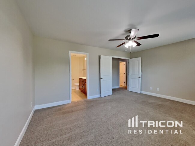 Building Photo - 456 Rolling Meadows Dr