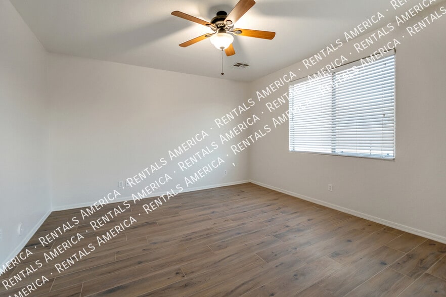 Building Photo - 1278 W Stephanie Ln