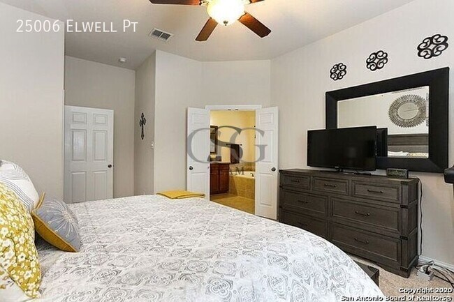 Building Photo - 25006 Elwell Point