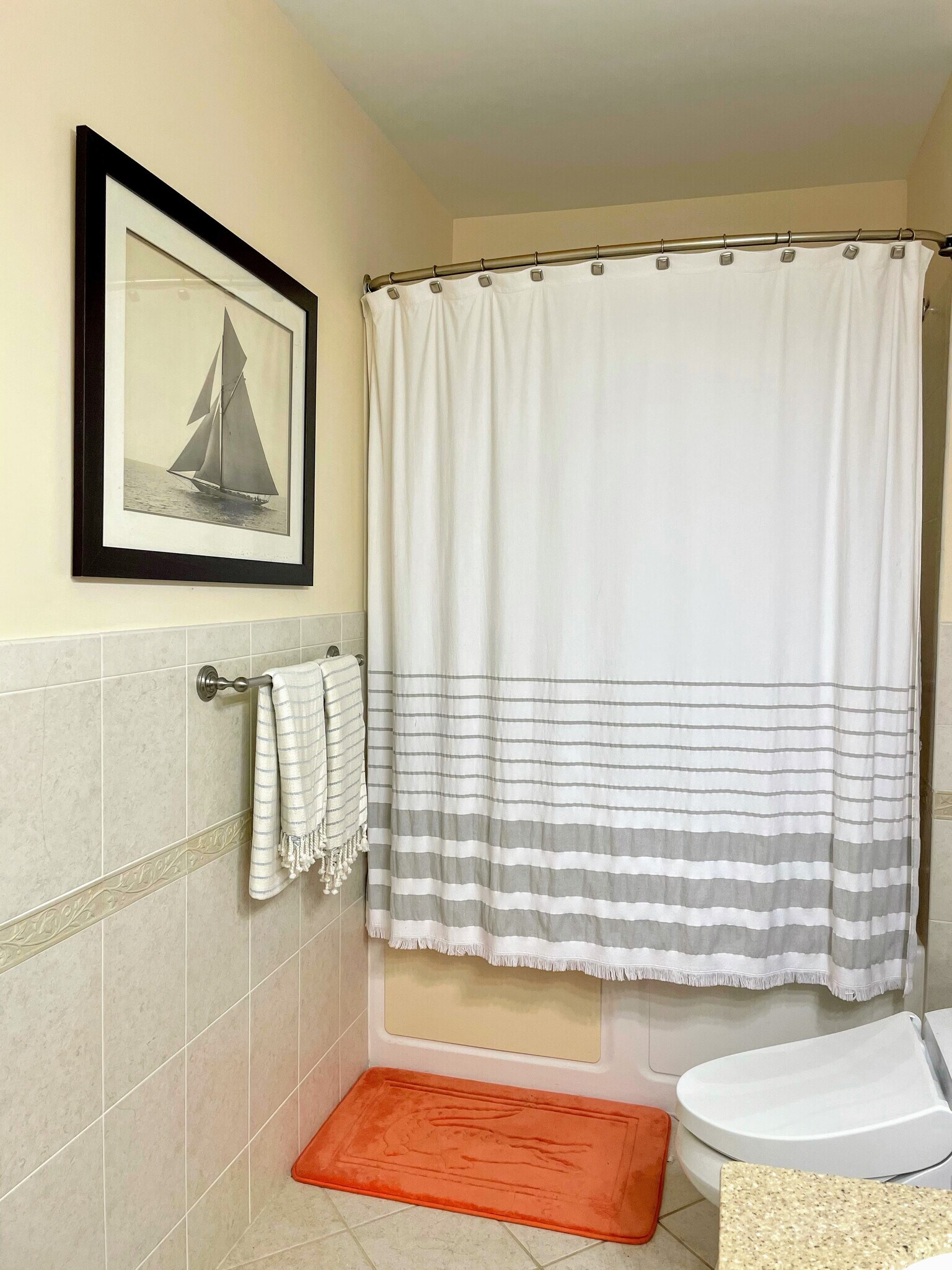 Bathroom 1 - 202 Green St