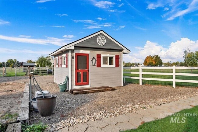 Garden Shed - 9380 Ruth Marie Dr