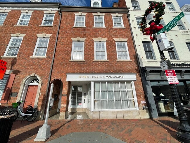 Building Photo - Junior League - 3039 M