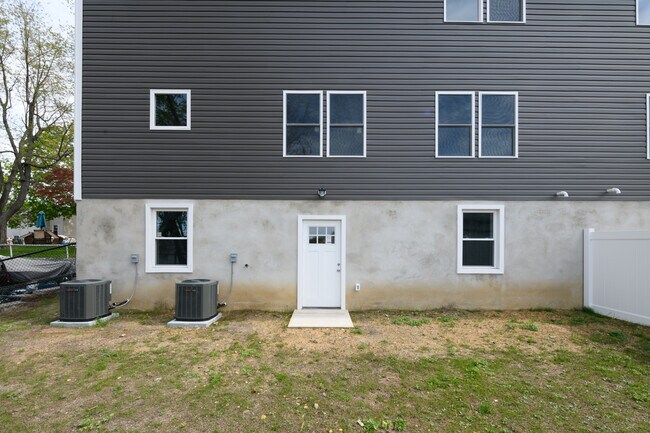 Building Photo - 314 Bordentown Ave