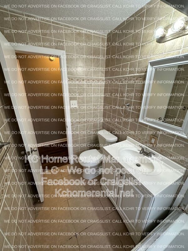 Building Photo - 3416 S Overton Ave