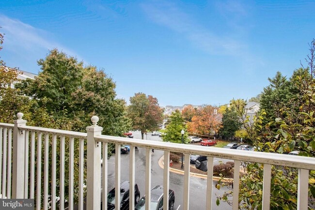 Building Photo - 12765 Fair Crest Ct