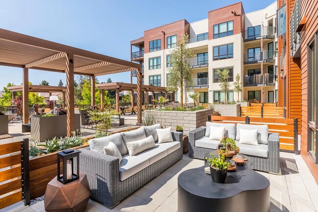 Building Photo - 300 W Washington Ave