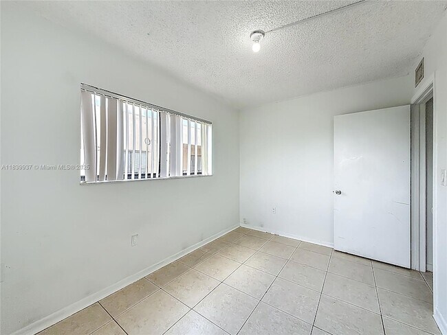Building Photo - 8420 SW 133rd Avenue Rd