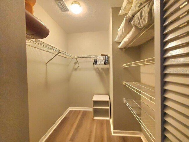 Building Photo - 245 Coldeway Dr