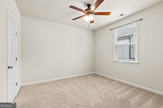 Building Photo - 416 Kinross Ln