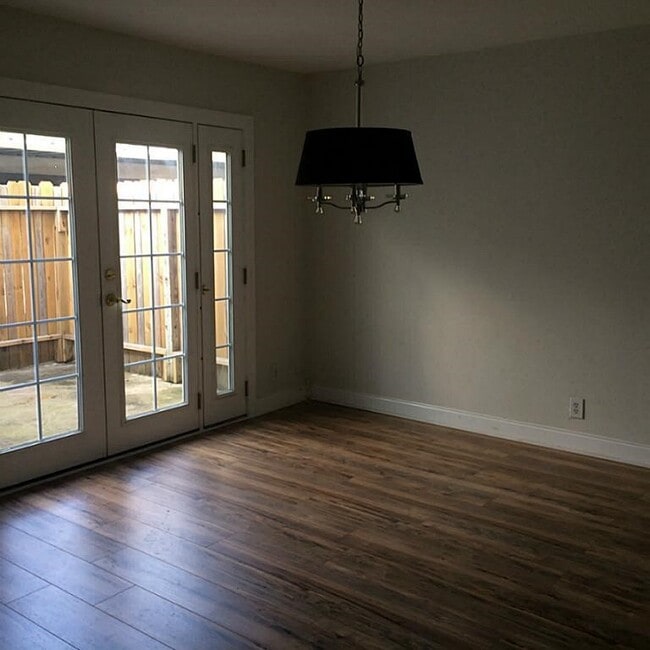 Building Photo - 11002 Hammerly Blvd