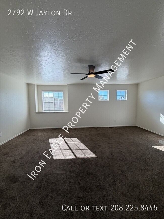 Building Photo - 2792 W Jayton Dr