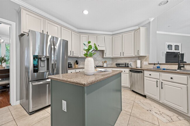 Building Photo - 27 E Shale Creek Cir