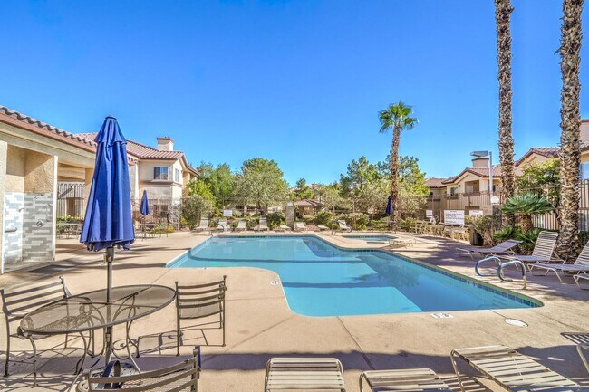 Building Photo - Condo on 2nd floor - Move-in Ready - 3 bed...