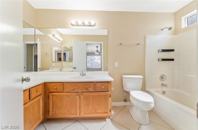 Building Photo - 350 S Durango Dr