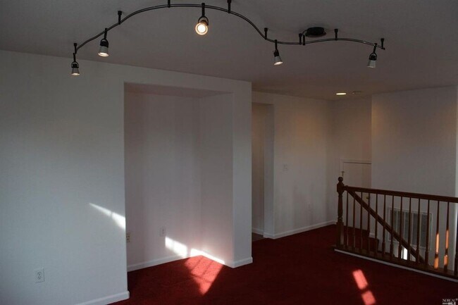 Building Photo - Spacious 4/3 located by American Canyon High available for rent!