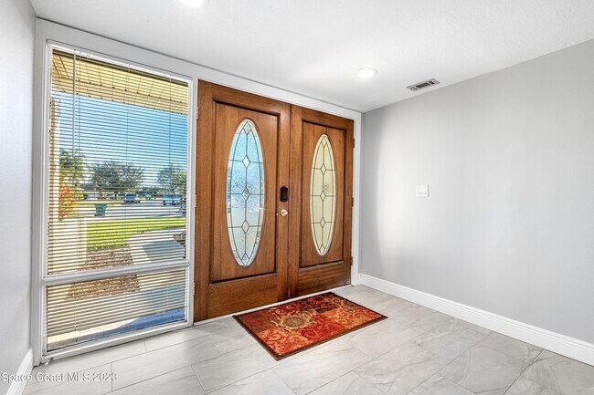 Building Photo - 1080 Park Ridge Pl