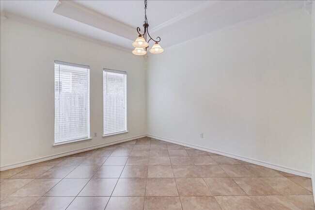 Building Photo - 5834 Aava Dr