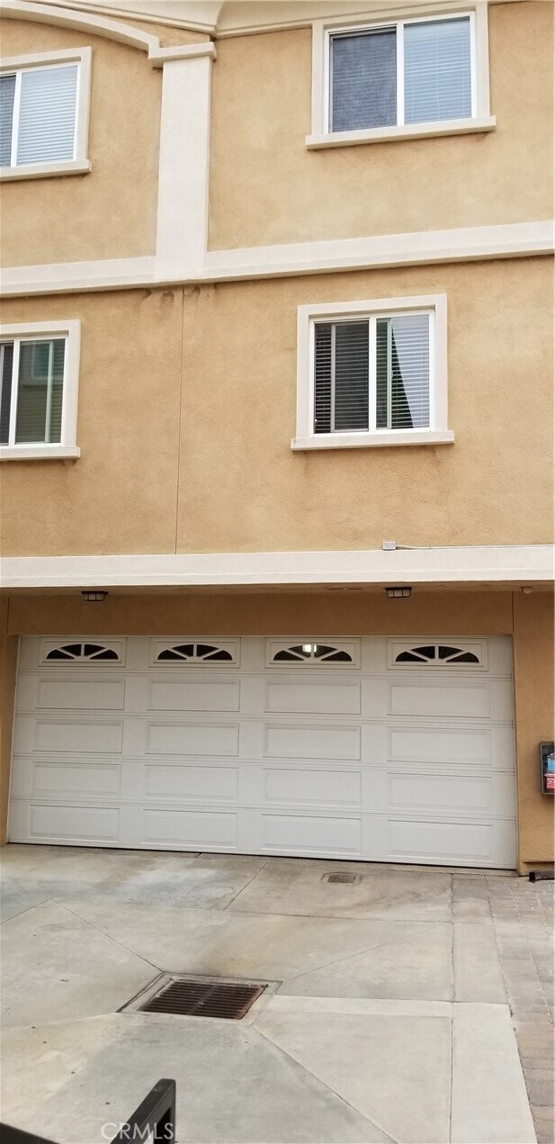 Building Photo - 1704 Ruxton Ln