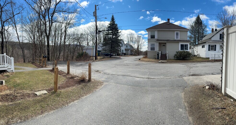 Building Photo - 40 Wilford St