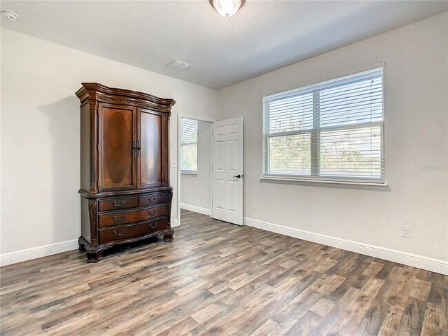Building Photo - 8917 Blue Mesa Dr