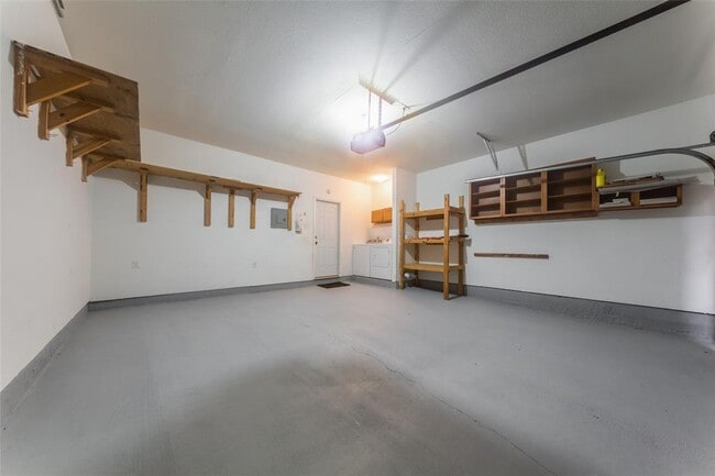 Building Photo - 368 Wilcrest Dr