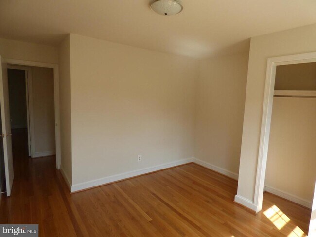 Building Photo - 7815 Fulbright Ct