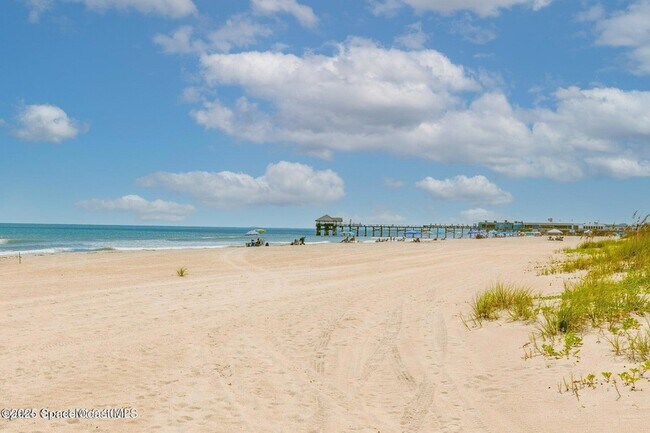 Building Photo - 4000 Ocean Beach Blvd