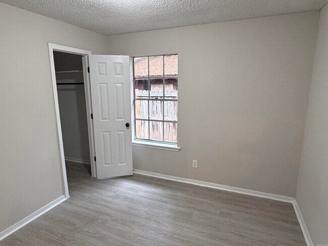 Building Photo - 10002 Stardust Trail