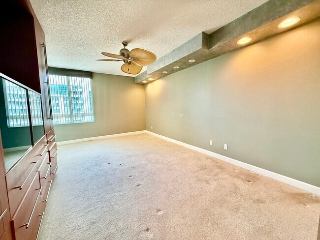 Building Photo - 1540 Gulf Blvd