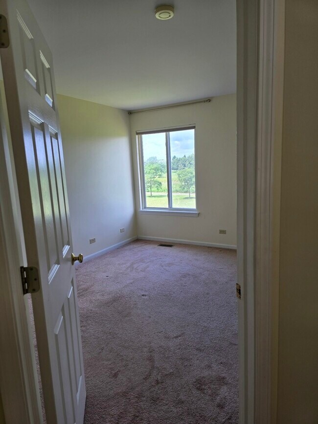 Building Photo - 2135 Feldott Ln