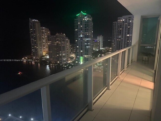 Building Photo - 300 S Biscayne Blvd