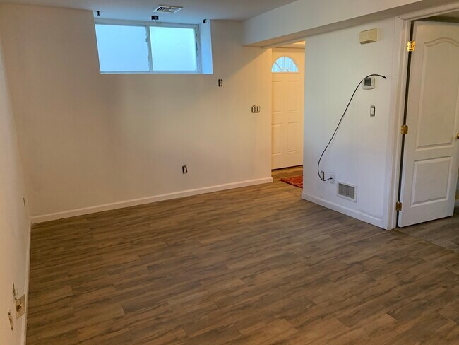 Entrance - 64 Craig Ave