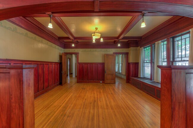 Building Photo - 1195 Dorothy Pl