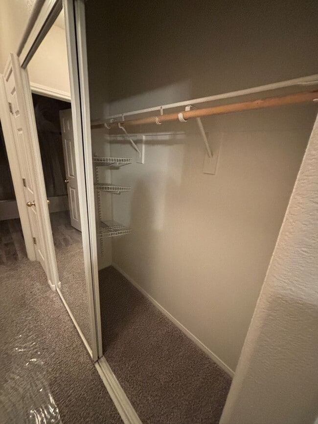 Building Photo - 2 Bed/ 2 Bath upstairs Condo in Guard Gated Painted Desert