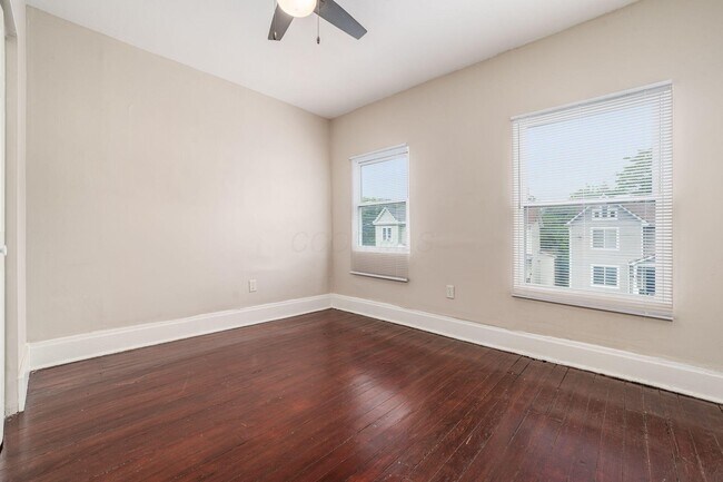 Building Photo - 908 Ellsworth Ave