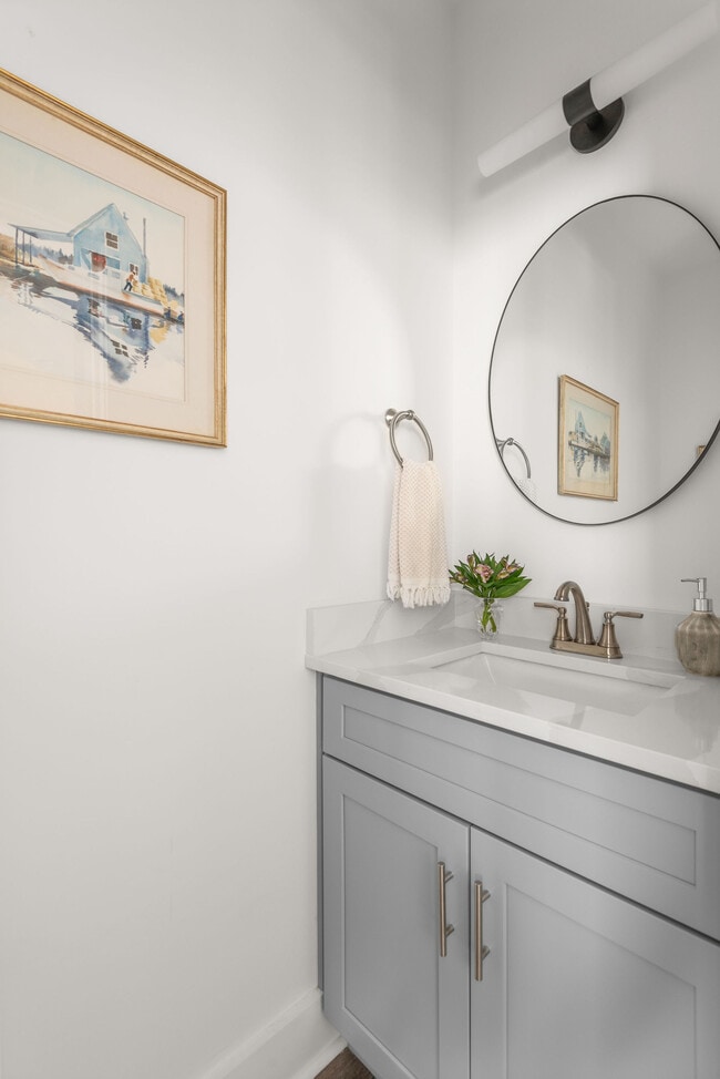 Building Photo - 7008 Westside Cir