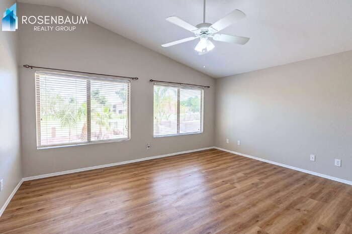 Building Photo - 1855 W Mockingbird Dr